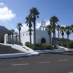 아파트 Gemuetliche In Caleta De By Interhome 파마라